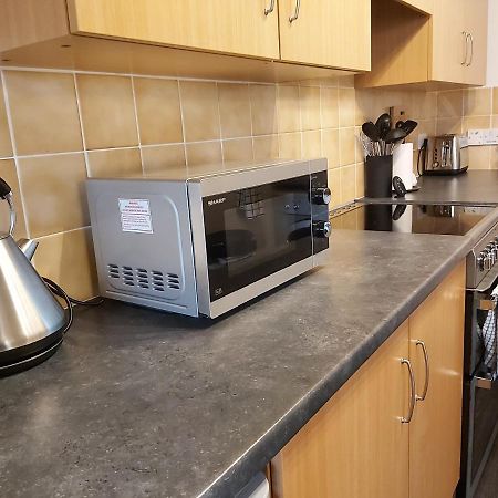 Inverness City Centre Apartment With Elevator And Google Chromecast Esterno foto
