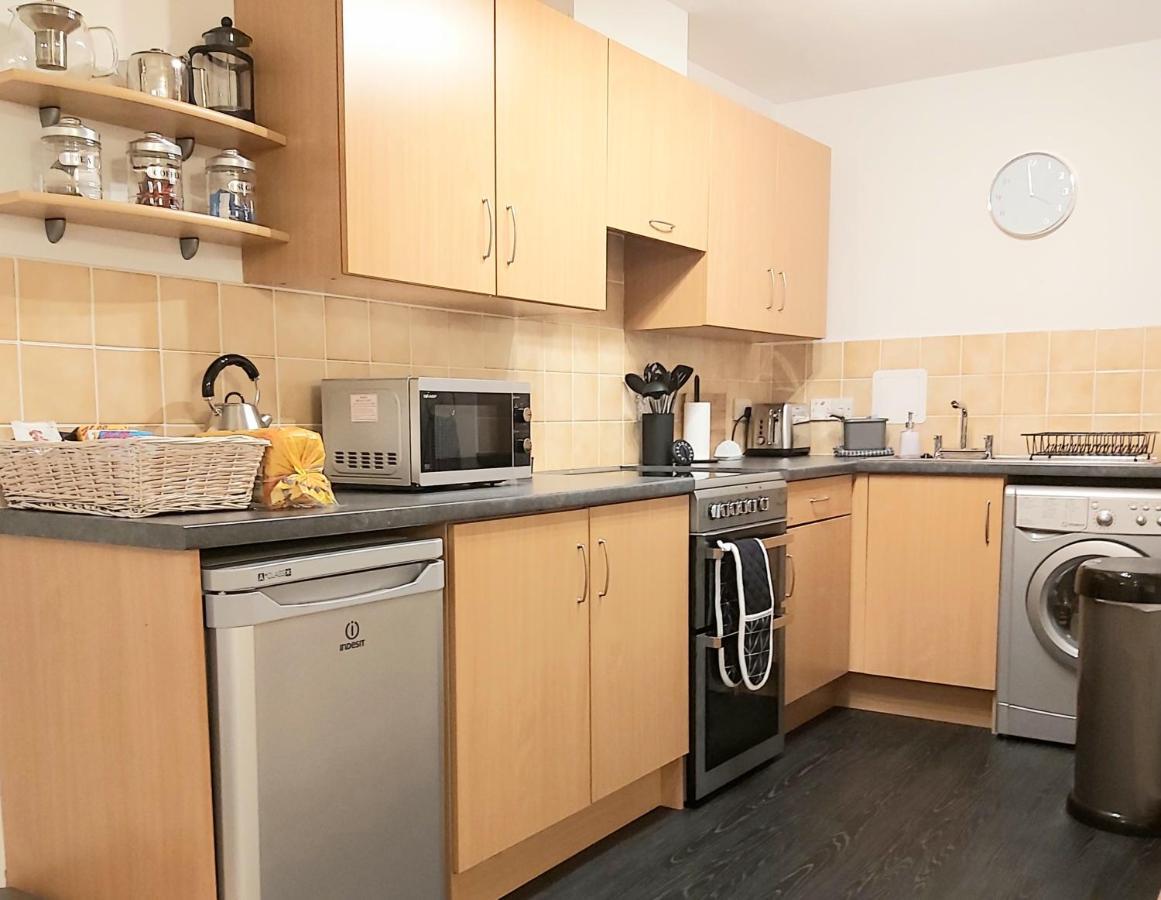 Inverness City Centre Apartment With Elevator And Google Chromecast Esterno foto