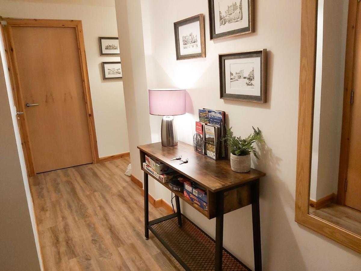 Inverness City Centre Apartment With Elevator And Google Chromecast Esterno foto