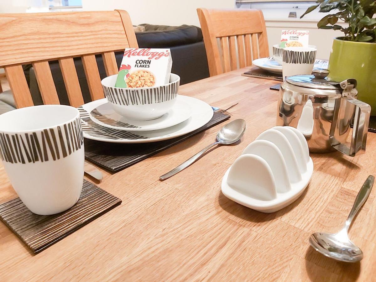Inverness City Centre Apartment With Elevator And Google Chromecast Esterno foto