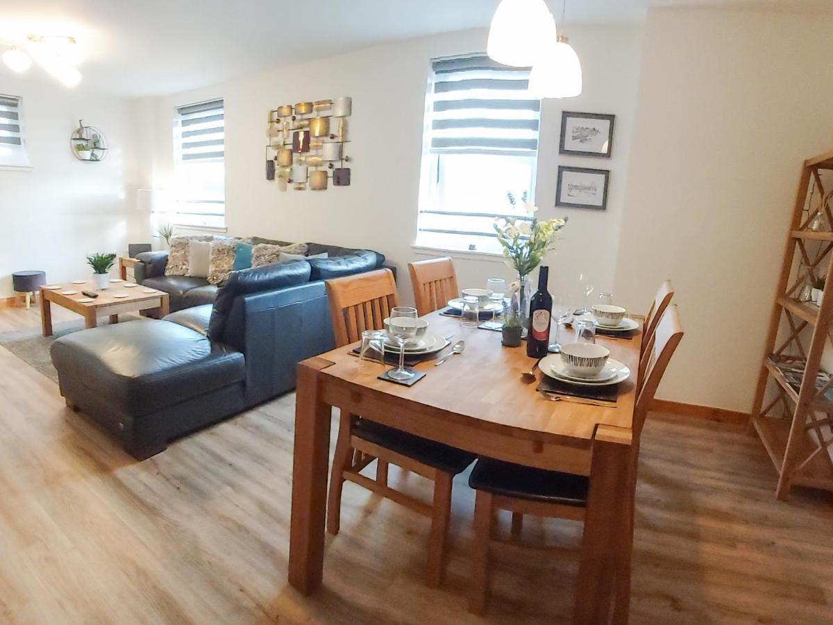 Inverness City Centre Apartment With Elevator And Google Chromecast Esterno foto