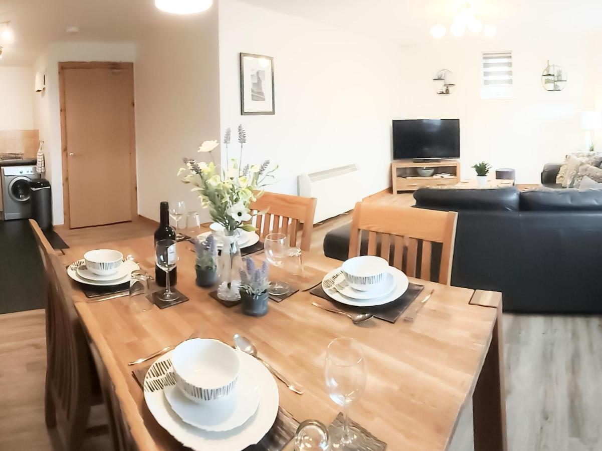 Inverness City Centre Apartment With Elevator And Google Chromecast Esterno foto